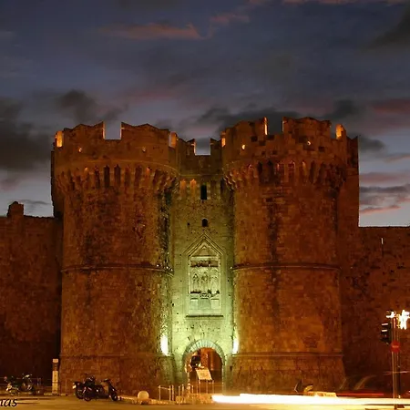 Emerald Dream House Апартаменти Rhodes City