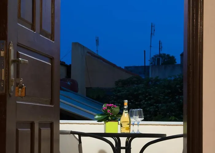 Emerald Dream House Апартаменти Rhodes City